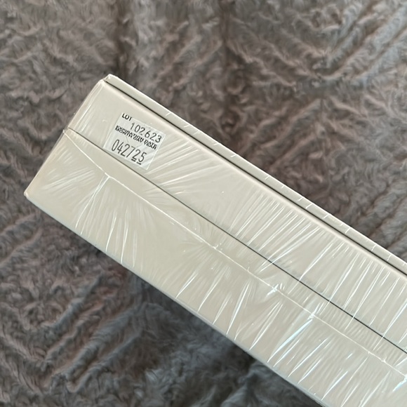 Bonne et Filou Advent Calendar for Dogs Exp 4/25 - Picture 3 of 6